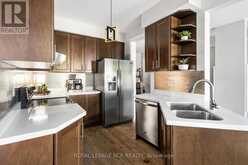 77 CATHEDRAL COURT | Hamilton Ontario | Slide Image Seventeen