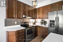 77 CATHEDRAL COURT | Hamilton Ontario | Slide Image Eighteen