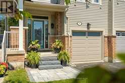 77 CATHEDRAL COURT | Hamilton Ontario | Slide Image Three