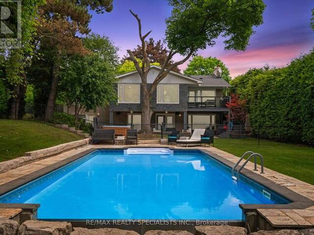 42 HEATHVIEW AVENUE Toronto Ontario, M2K 2C1 - 4 Bedrooms Home For Sale