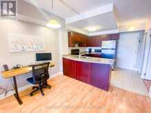 404 - 35 HUNT AVENUE | Richmond Hill Ontario | Slide Image Ten