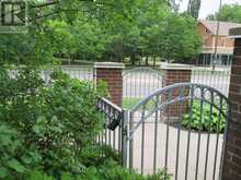 111 - 233 BEECROFT ROAD | Toronto Ontario | Slide Image Thirty