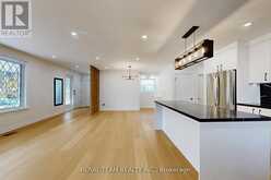 37 MARKLAND DRIVE | Toronto Ontario | Slide Image Eight