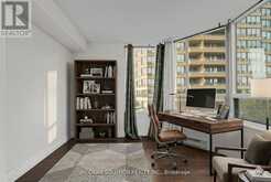 426 - 32 CLARISSA DRIVE | Richmond Hill Ontario | Slide Image Two