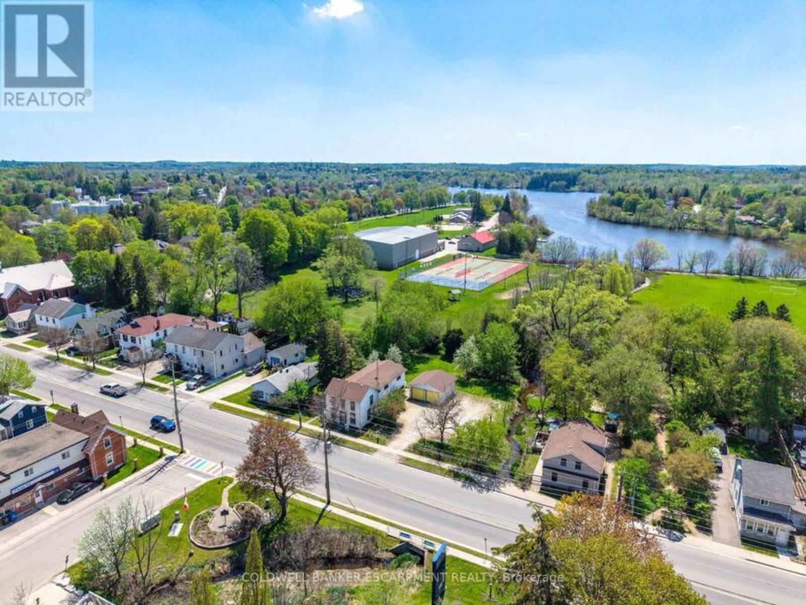 76 MAIN STREET N, Halton Hills, Ontario L7J 1W2