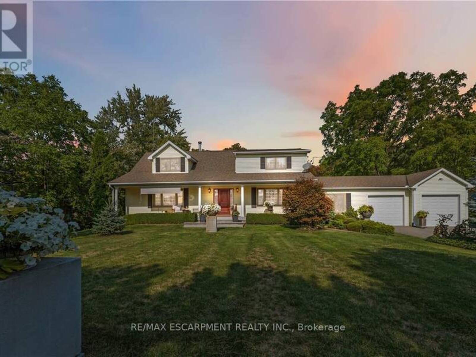 493 RIDGE ROAD E, Grimsby, Ontario L3M 0K5