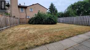 35 WINTERMUTE BOULEVARD | Toronto Ontario | Slide Image Three
