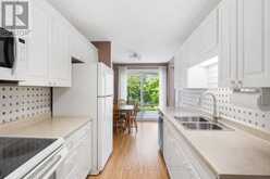 54 SCOTT CRESCENT | Barrie Ontario | Slide Image Thirteen