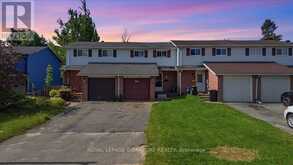 54 SCOTT CRESCENT | Barrie Ontario | Slide Image Three