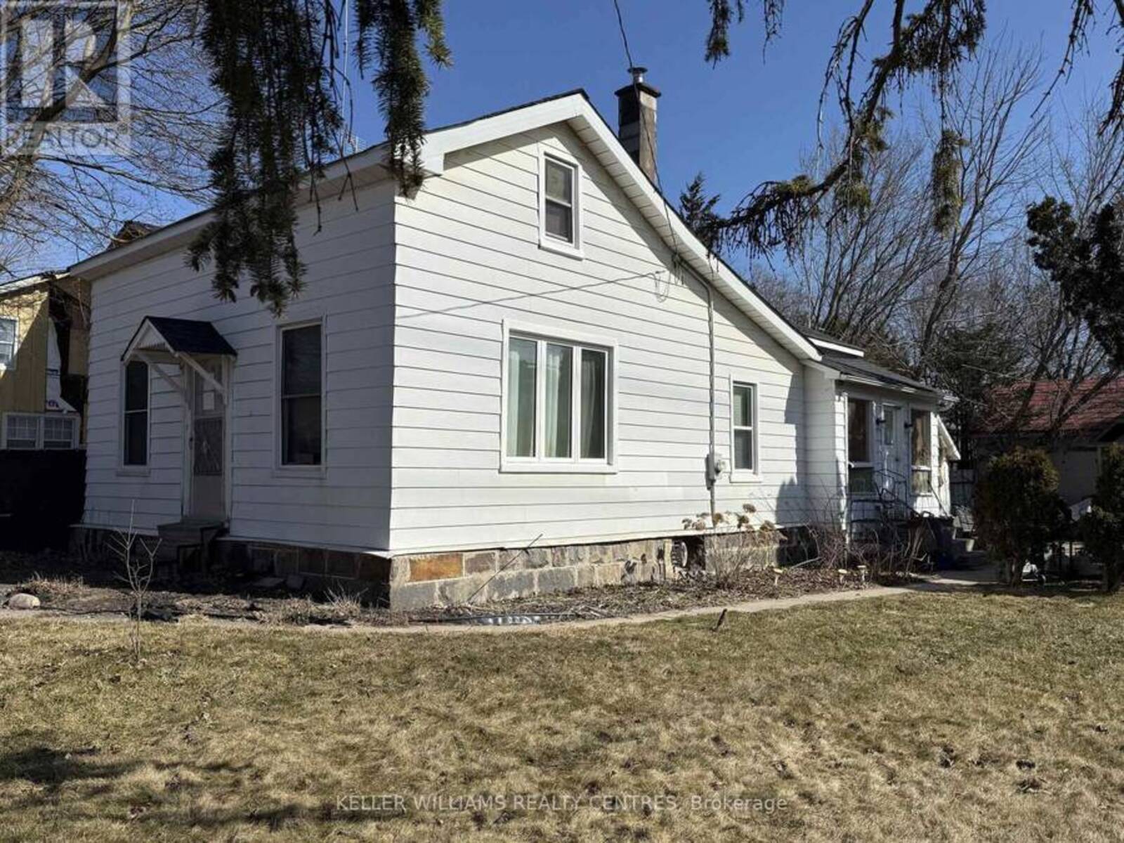 1 QUEEN STREET, Whitby, Ontario L1M 1C5