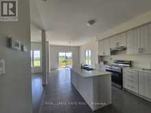 137 GILDERSLEEVE BOULEVARD | Loyalist Ontario | Slide Image Four