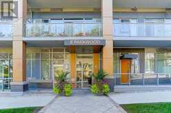 TH107 - 6 PARKWOOD AVENUE | Toronto Ontario | Slide Image Four