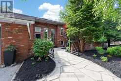 35 JODIES LANE | Midhurst Ontario | Slide Image Four