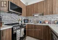 39 TURNBERRY LANE | Barrie Ontario | Slide Image Thirty