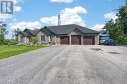 15 CALDWELL DRIVE | Oro-Medonte Ontario | Slide Image Four