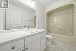 180 LAWRENCE LANE | Fonthill Ontario | Slide Image Thirty-one