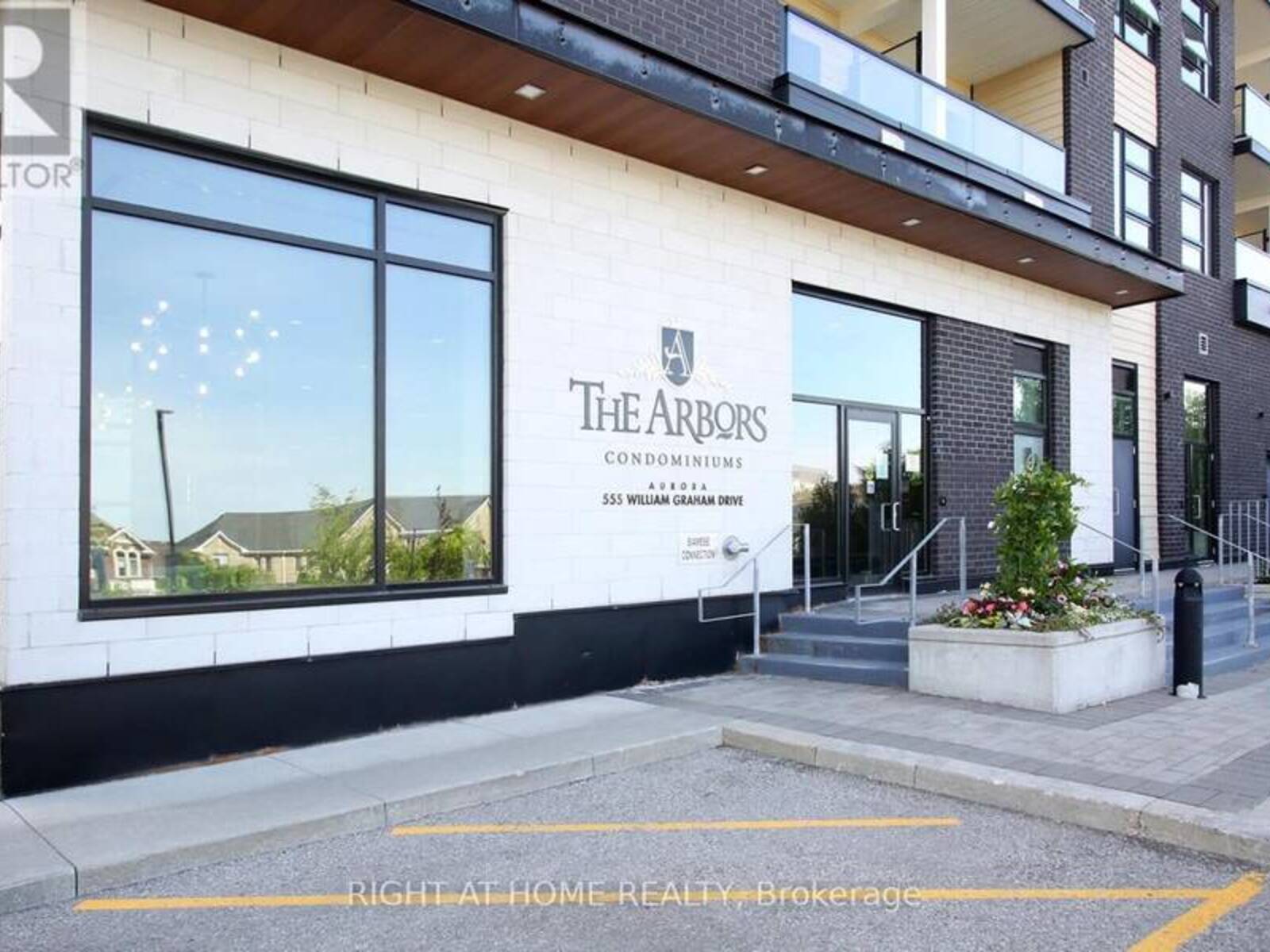 436 - 555 WILLIAM GRAHAM DRIVE, Aurora, Ontario L4G 3H9