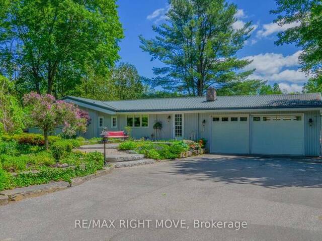 1092 COWBELL LANE Gravenhurst Ontario, P0E 1N0 - 3 Bedrooms Waterfront Home For sale