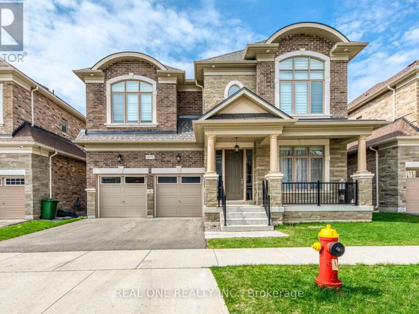 1079 JOHN LAIRD CIRCLE, Oakville, Ontario L6H 3R5