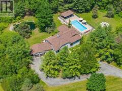 30 KINGSWOOD DRIVE King Ontario, L7B 1K8