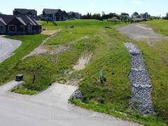 8 COUNTRY PLACE Kawartha Lakes Ontario, L0A 1A0