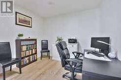 32 LONSDALE PLACE | Barrie Ontario | Slide Image Twelve
