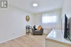 32 LONSDALE PLACE | Barrie Ontario | Slide Image Seventeen