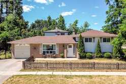32 LONSDALE PLACE | Barrie Ontario | Slide Image One