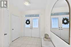 8 FALLHARVEST WAY | Whitchurch-Stouffville Ontario | Slide Image Four