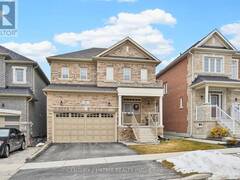 8 FALLHARVEST WAY Whitchurch-Stouffville Ontario, L4A 4V8