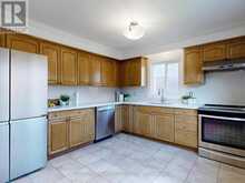 5 HAVEN HILL SQUARE | Toronto Ontario | Slide Image Thirteen