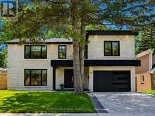 30 KELLYTHORNE DRIVE | Toronto Ontario | Slide Image Four