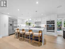 30 KELLYTHORNE DRIVE | Toronto Ontario | Slide Image Nine
