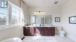 68 ALF NEELY WAY | Newmarket Ontario | Slide Image Thirty-two