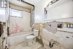 24 OAKWOOD AVENUE N | Mississauga Ontario | Slide Image Twelve