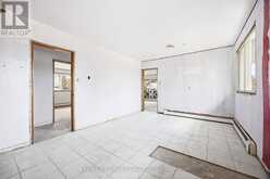 24 OAKWOOD AVENUE N | Mississauga Ontario | Slide Image Nine