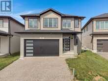 24 MOON CRESCENT | Cambridge Ontario | Slide Image Two