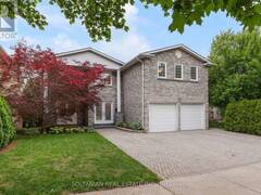 28 DUNVEGAN DRIVE Richmond Hill Ontario, L4C 6K1