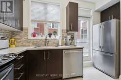 28 RAFFEIX LANE | Toronto Ontario | Slide Image Nine