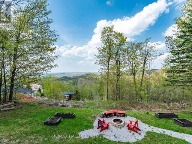 16 HIGHLAND DRIVE Oro-Medonte Ontario, L0L 2L0 - 4 Bedrooms Home For Sale
