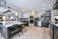 36 NICKLAUS DRIVE | Barrie Ontario | Slide Image Sixteen