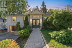61 LAWNWOOD COURT | Richmond Hill Ontario | Slide Image One