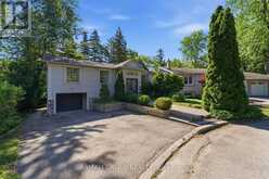 61 LAWNWOOD COURT | Richmond Hill Ontario | Slide Image Three
