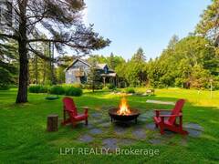 26 VAMBOLA AVENUE Georgina Ontario, L0E 1N0