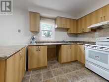 39 LAMAY CRESCENT | Toronto Ontario | Slide Image Thirteen