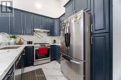 24 FUTURA AVENUE | Richmond Hill Ontario | Slide Image Thirteen