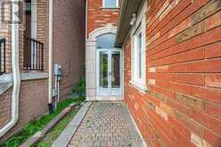 24 FUTURA AVENUE | Richmond Hill Ontario | Slide Image Three