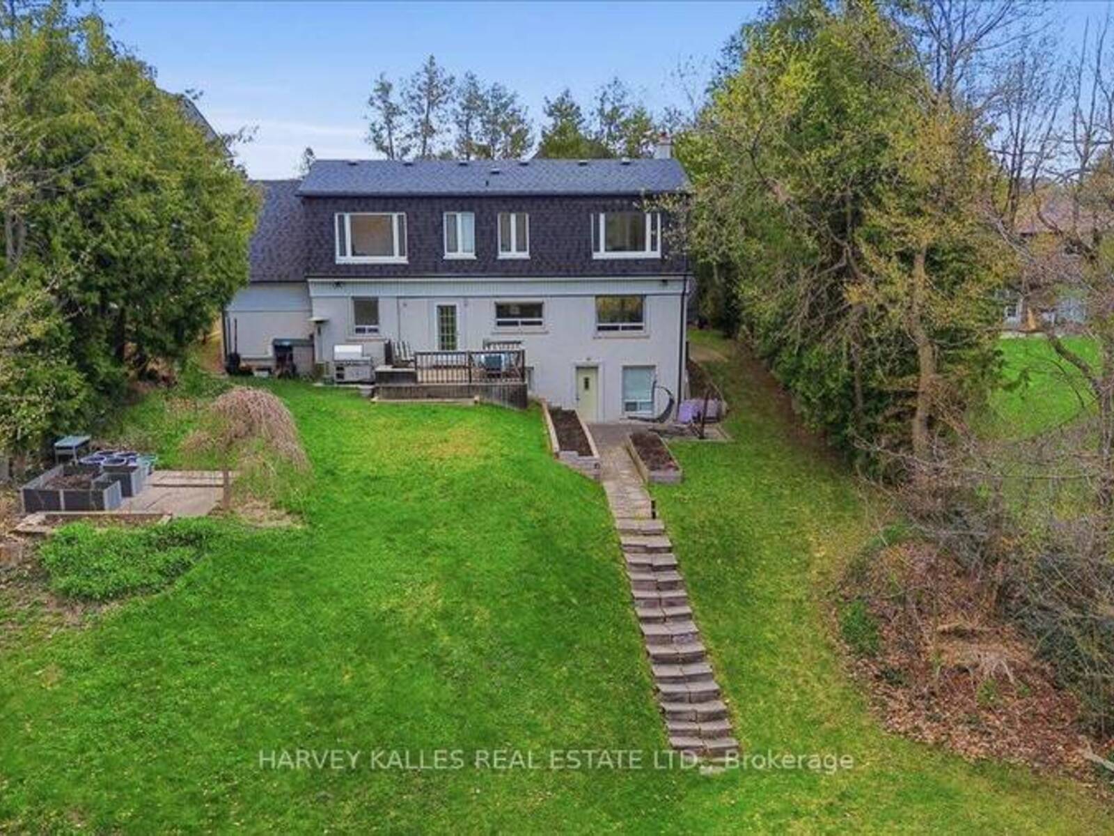 72 WALMER ROAD, Richmond Hill, Ontario L4C 3X1