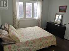 137 WIDDIFIELD AVENUE | Newmarket Ontario | Slide Image Thirty-two