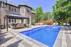 646 BROOKER RIDGE | Newmarket Ontario | Slide Image One